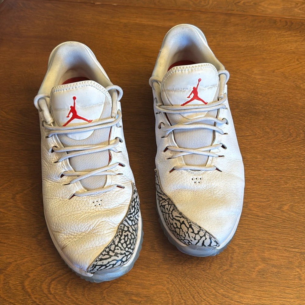 Nike golf shoes, size 9.5, white and grey